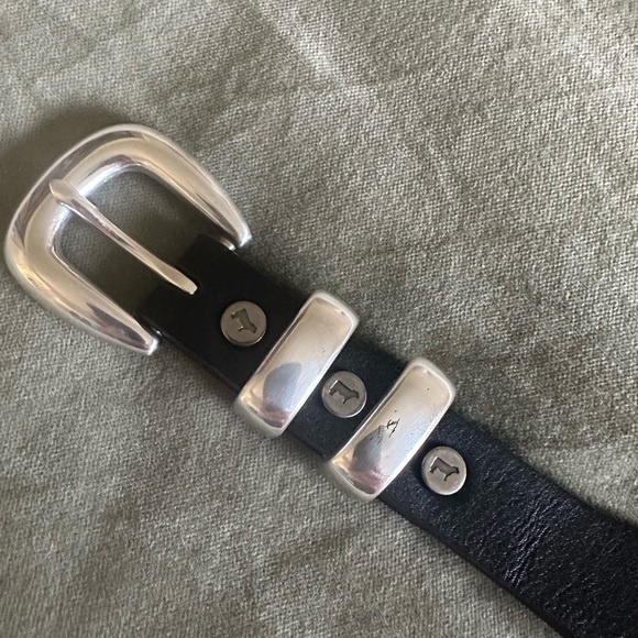 Black Leather Women’s Belt - Picture 2 of 3